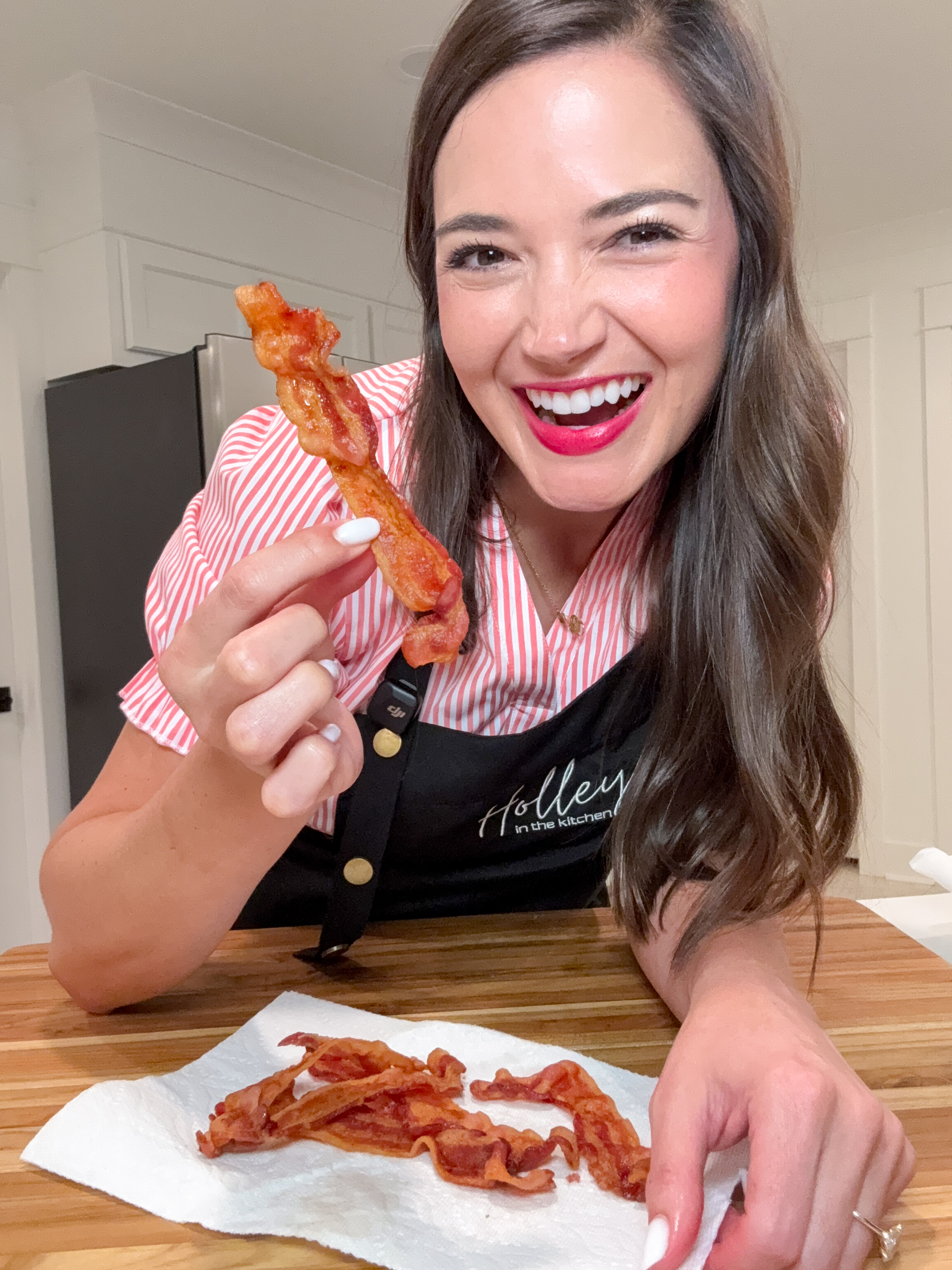 How to Cook Bacon in the Microwave (Crispy Bacon in 5 Minutes)
